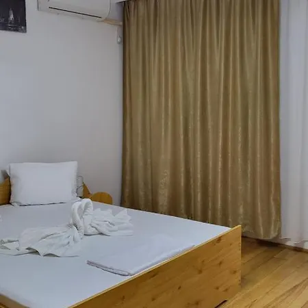 Guest house Casa Bendis *